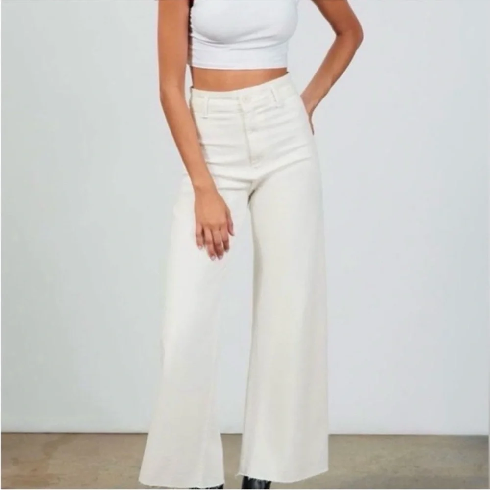ZARA ZW Mariner High-Waisted Wide Leg Jeans in White - Picture 3 of 9